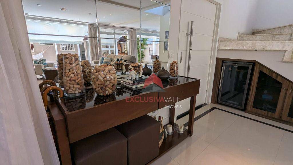 Casa de Condomínio para alugar com 4 quartos, 320m² - Foto 13