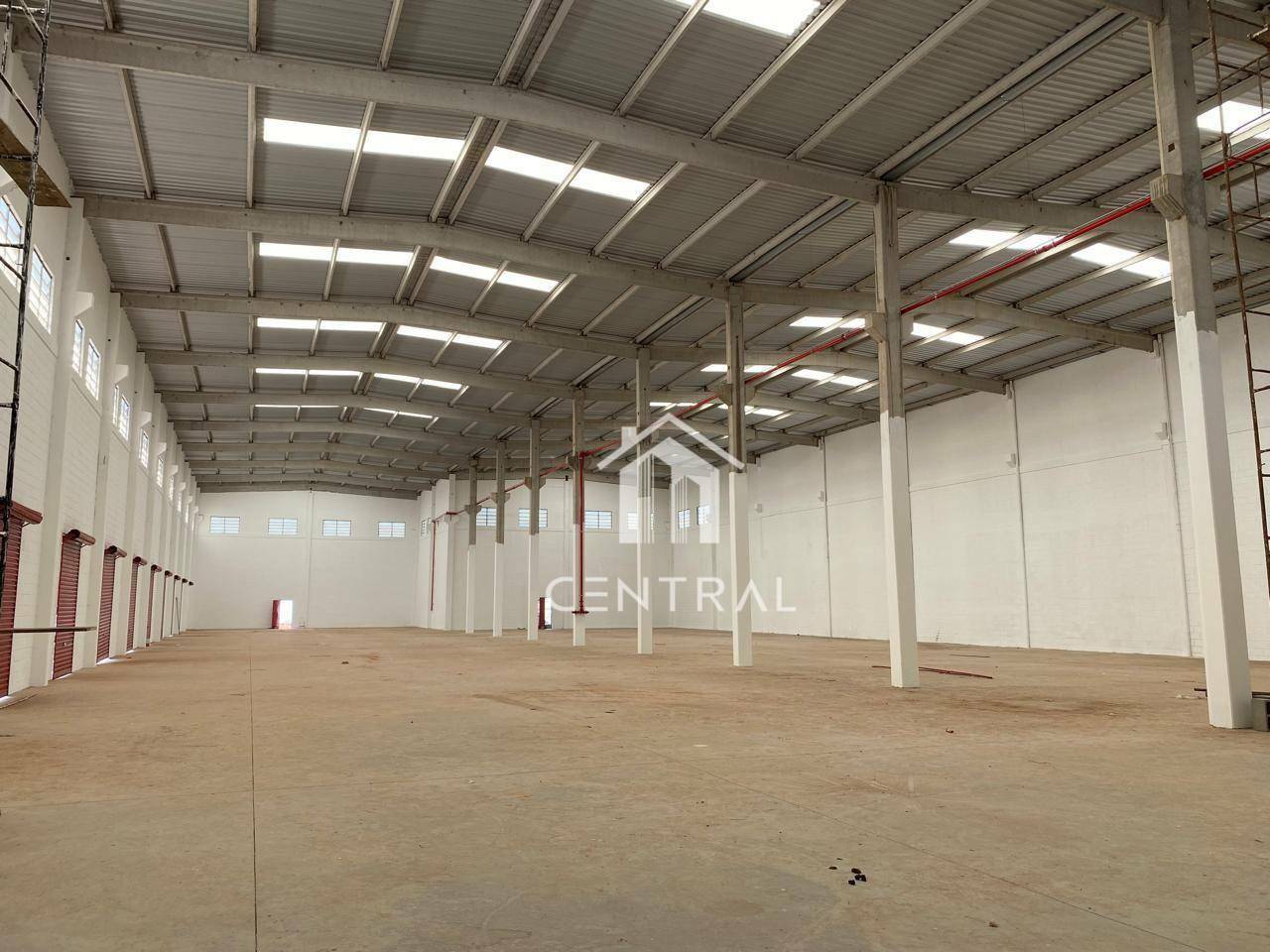 Depósito-Galpão-Armazém para alugar, 1700m² - Foto 3