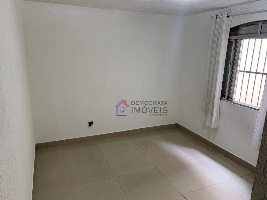 Sobrado à venda com 3 quartos, 220m² - Foto 17