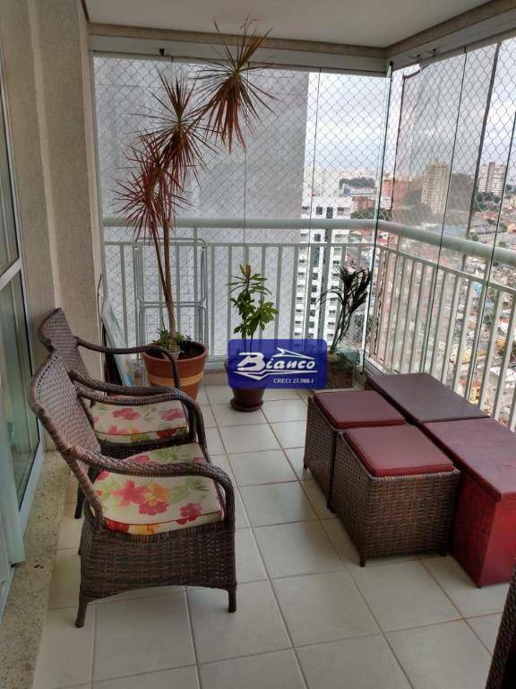 Apartamento à venda com 3 quartos, 134m² - Foto 2