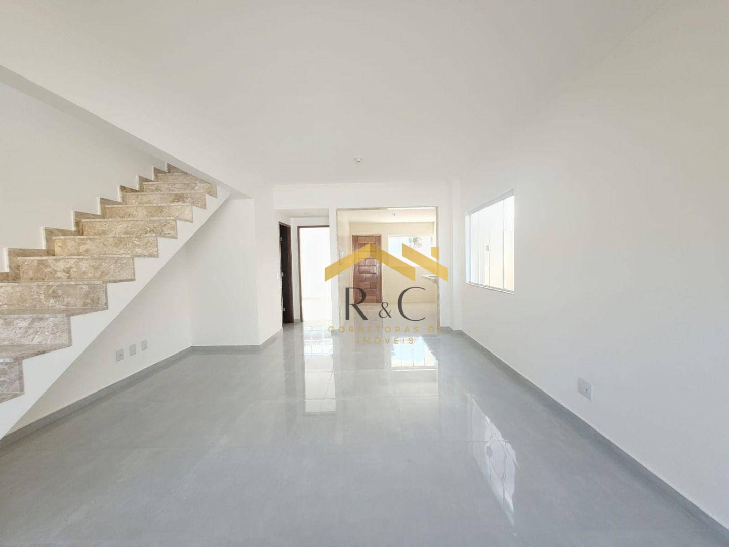 Casa à venda com 3 quartos, 116m² - Foto 4