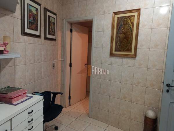 Casa à venda com 3 quartos, 200m² - Foto 20