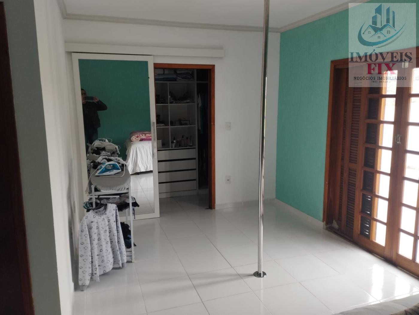 Casa à venda com 3 quartos, 184m² - Foto 18