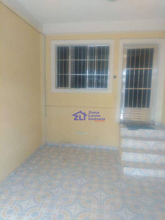 Sobrado à venda com 2 quartos, 60m² - Foto 1