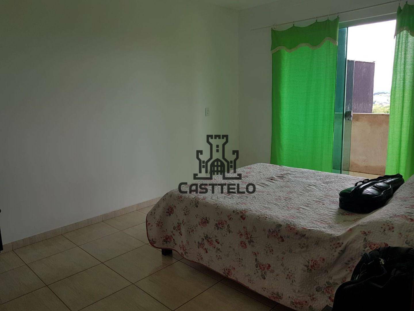 Casa à venda com 3 quartos, 242m² - Foto 17