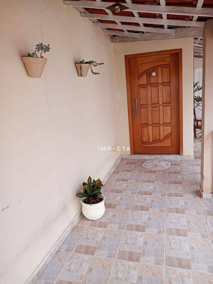 Casa à venda com 4 quartos, 189m² - Foto 3