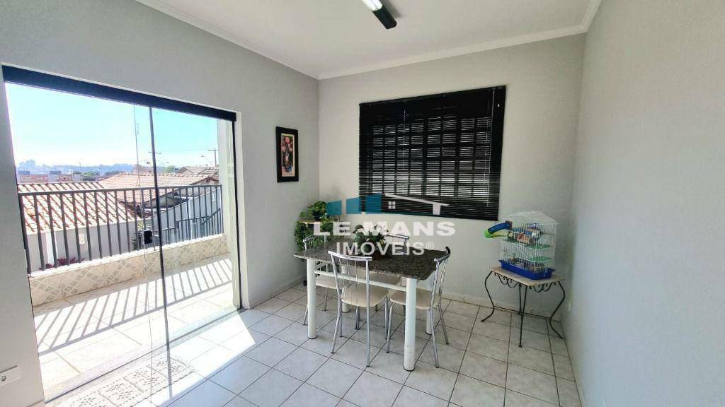 Casa à venda com 3 quartos, 237m² - Foto 21