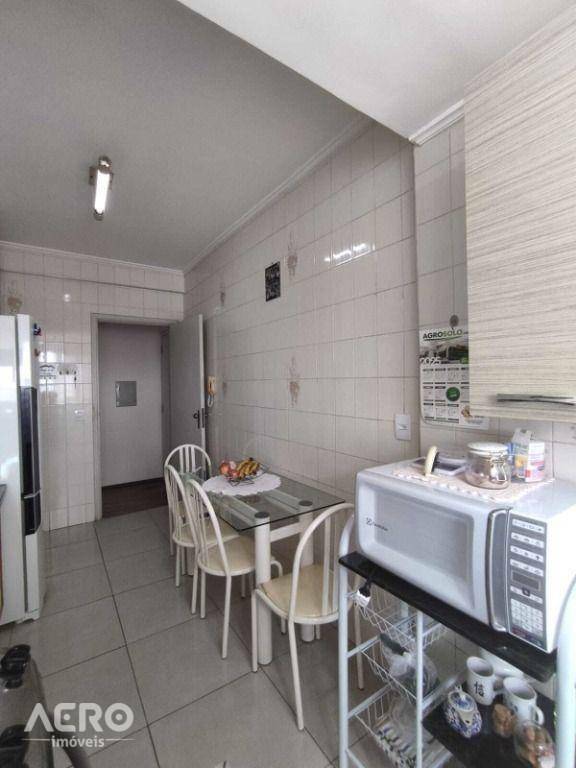 Apartamento à venda com 2 quartos, 50m² - Foto 7
