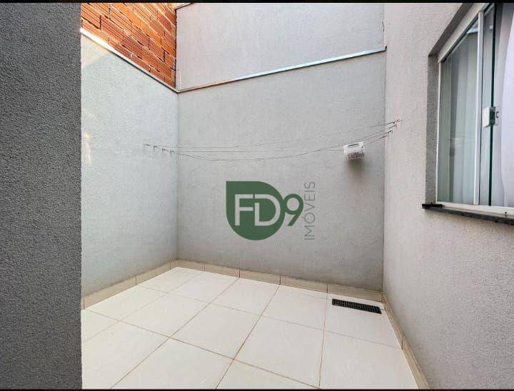 Casa à venda com 3 quartos, 120m² - Foto 14