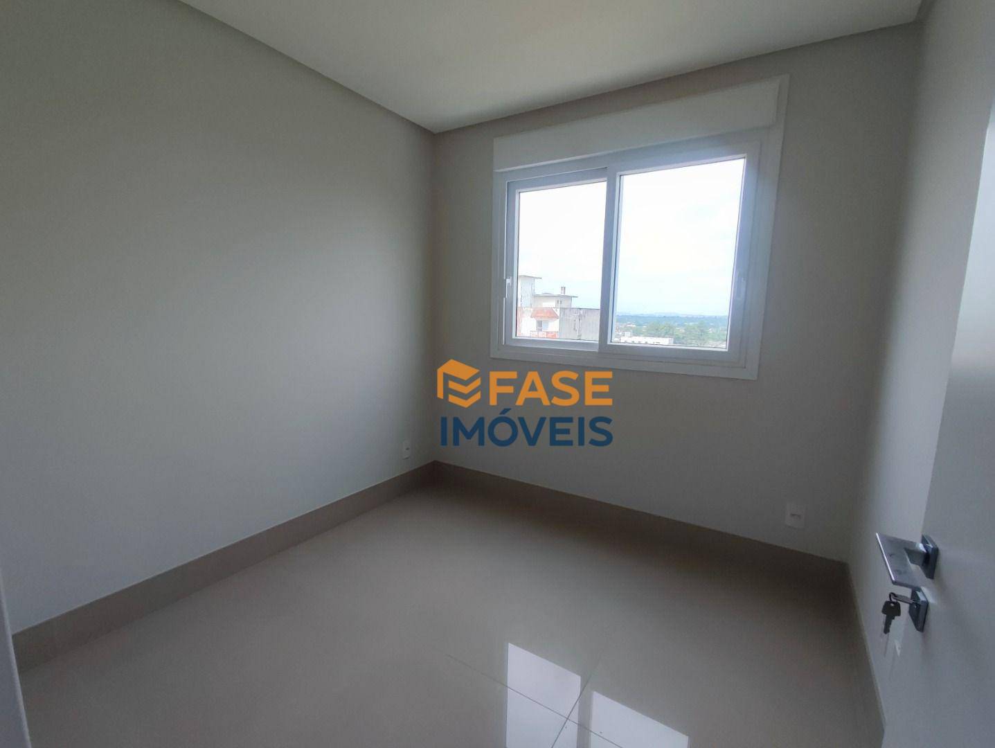 Apartamento à venda com 3 quartos, 172m² - Foto 5