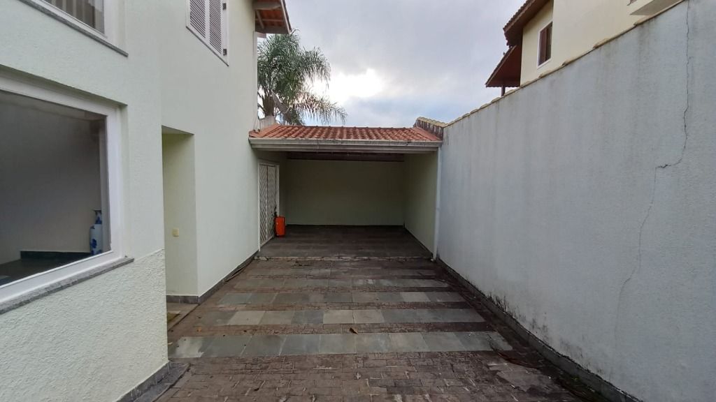 Casa de Condomínio à venda com 4 quartos, 350m² - Foto 34