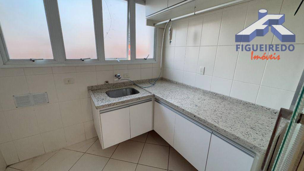 Apartamento à venda com 3 quartos, 120m² - Foto 9