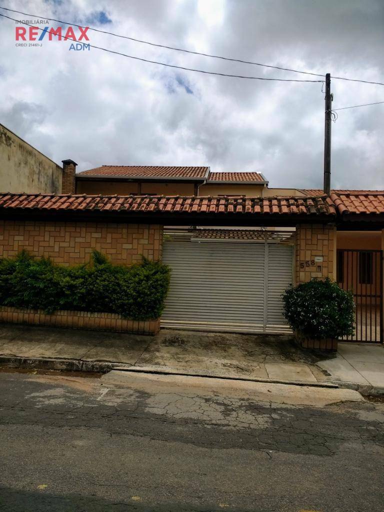 Casa à venda com 4 quartos, 250M2 - Foto 1