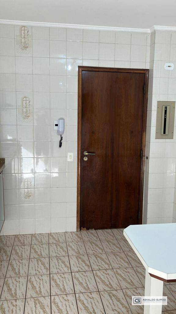 Apartamento à venda com 3 quartos, 106m² - Foto 6