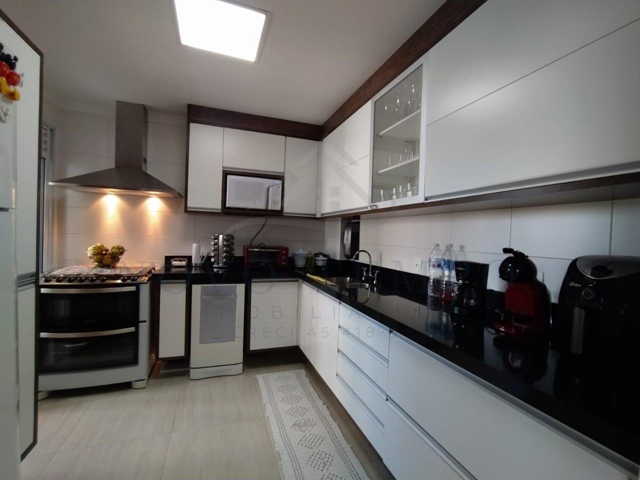 Apartamento à venda com 3 quartos, 155m² - Foto 8