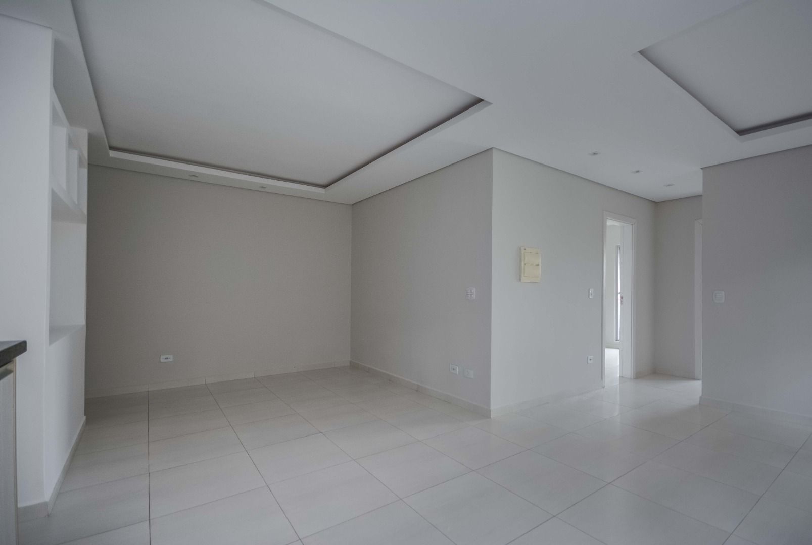 Apartamento para alugar com 2 quartos, 75m² - Foto 4