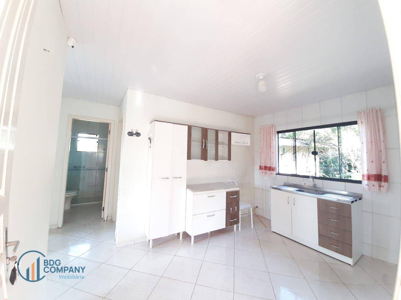 Casa à venda com 2 quartos, 63m² - Foto 2