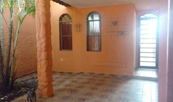 Casa à venda e aluguel com 2 quartos, 100m² - Foto 1