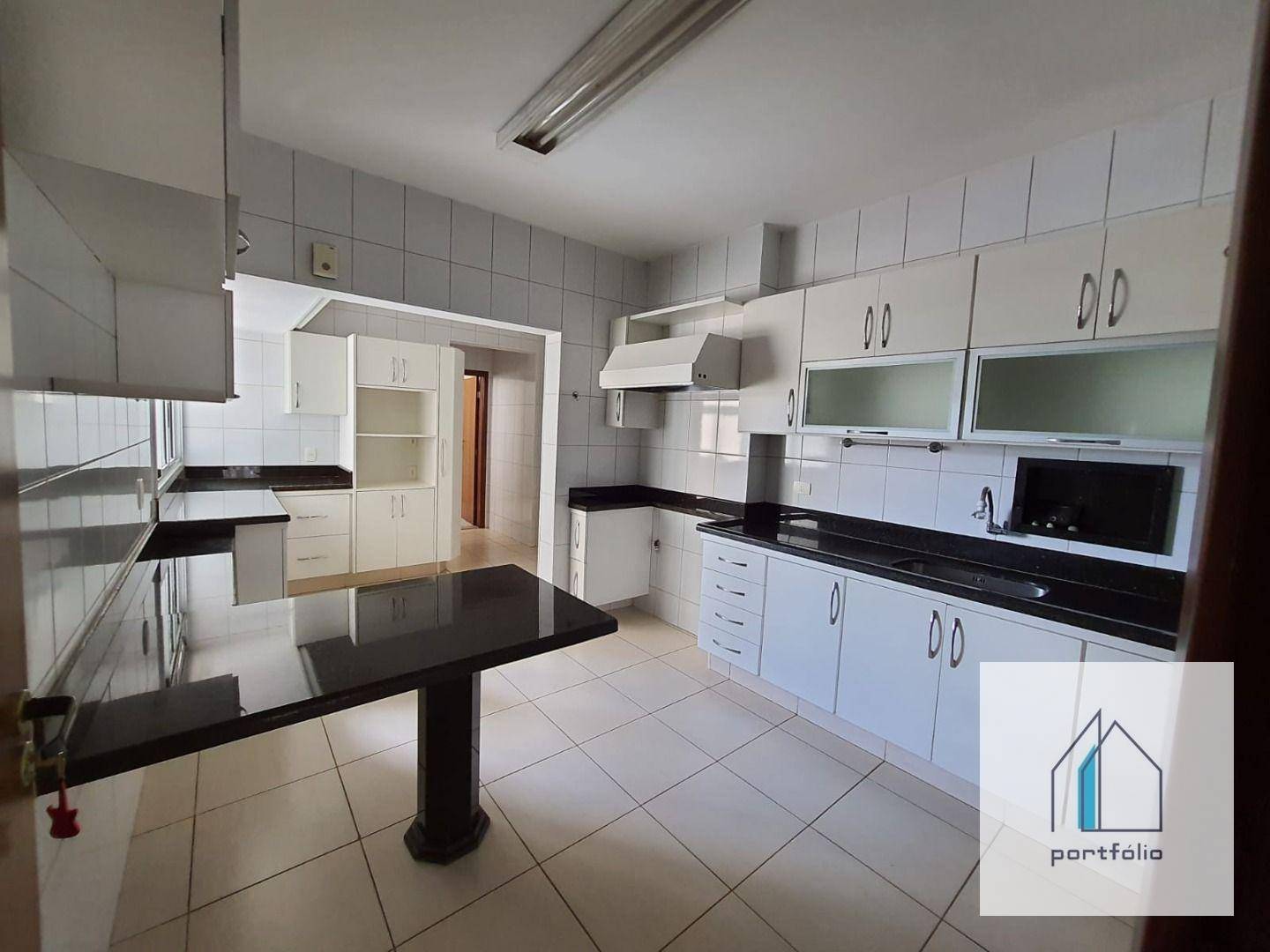 Apartamento à venda com 3 quartos, 164m² - Foto 10