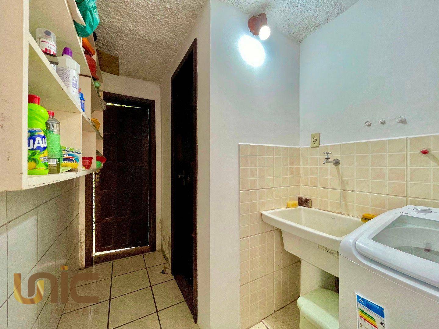 Casa à venda com 5 quartos, 157m² - Foto 19