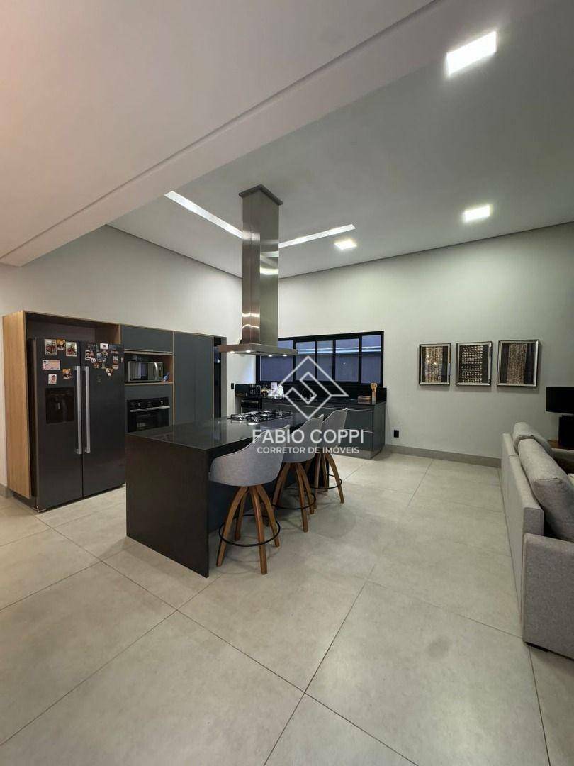 Casa de Condomínio à venda com 3 quartos, 224m² - Foto 4