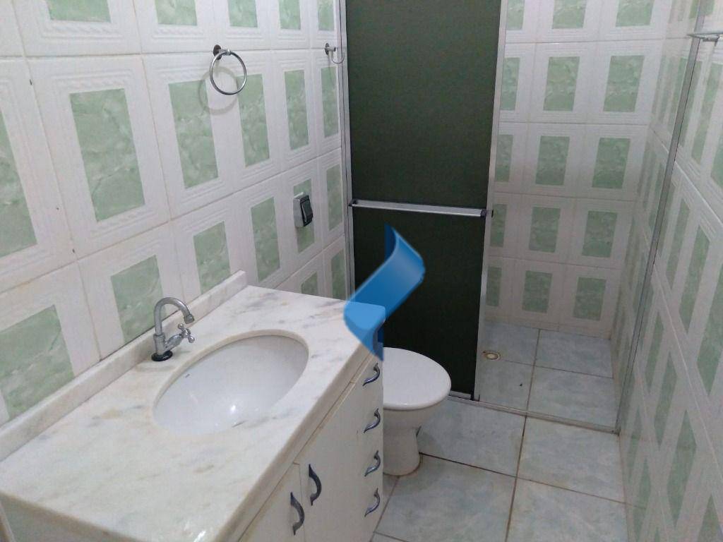 Casa para alugar com 3 quartos, 140m² - Foto 9