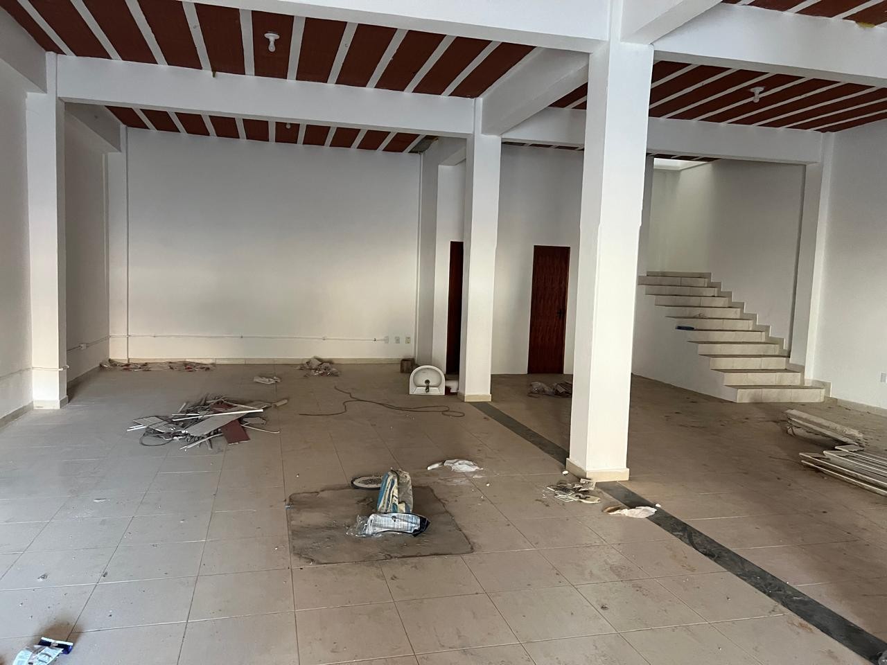 Prédio Inteiro para alugar, 340m² - Foto 6