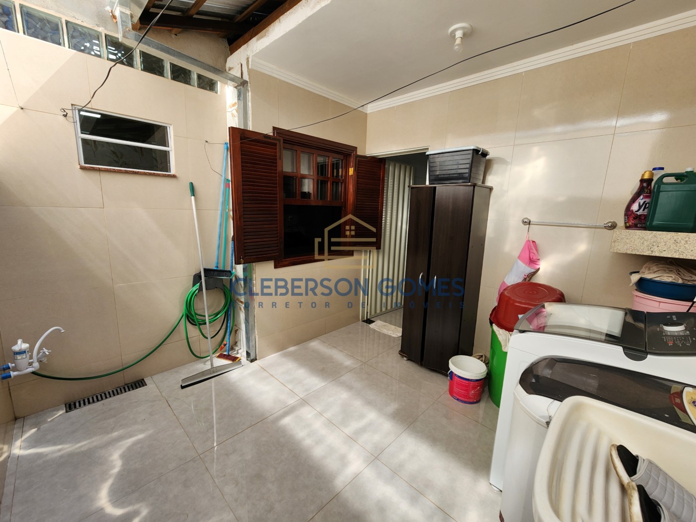 Casa à venda com 2 quartos, 180m² - Foto 12