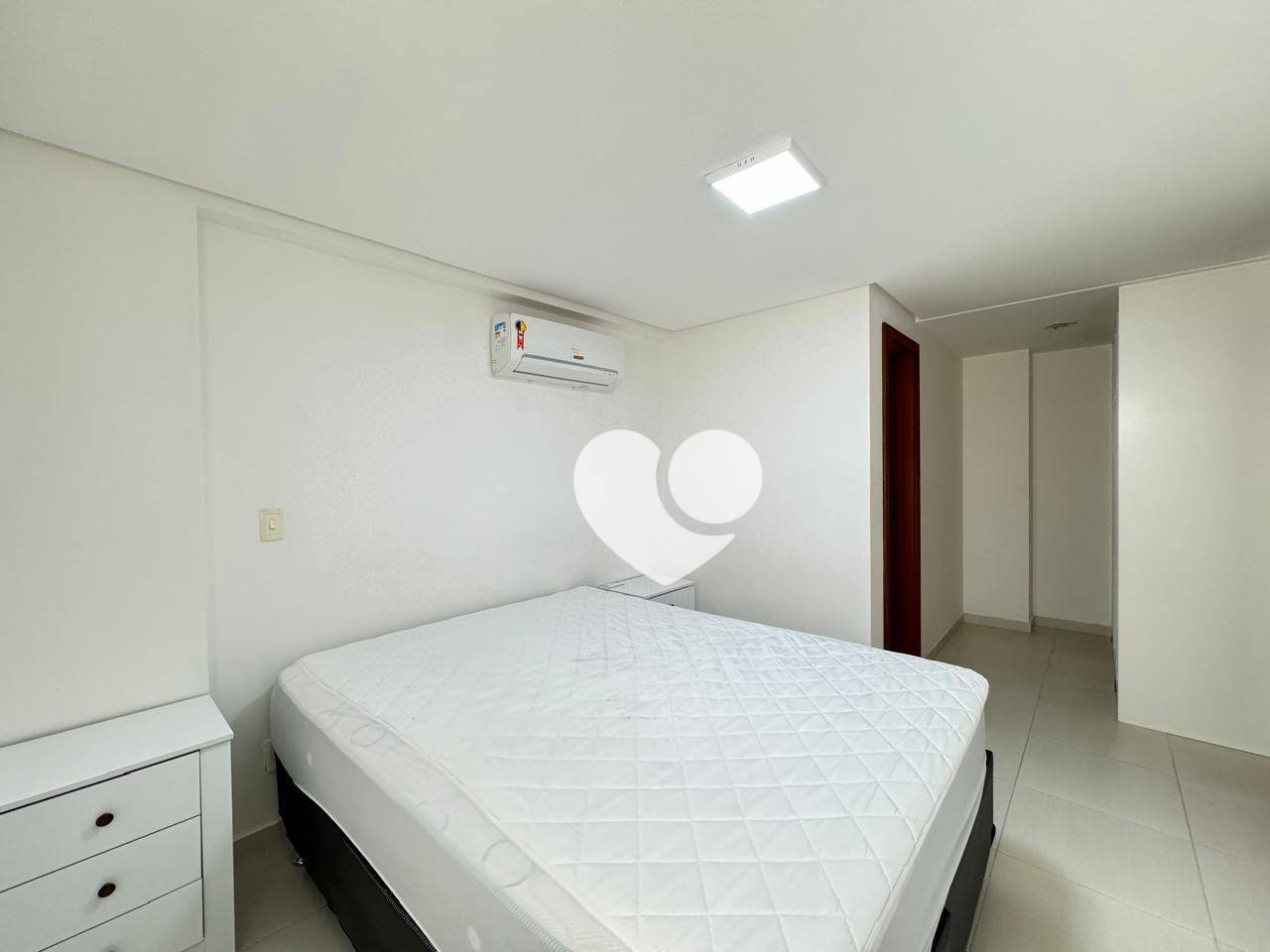 Apartamento para alugar com 4 quartos, 250m² - Foto 10