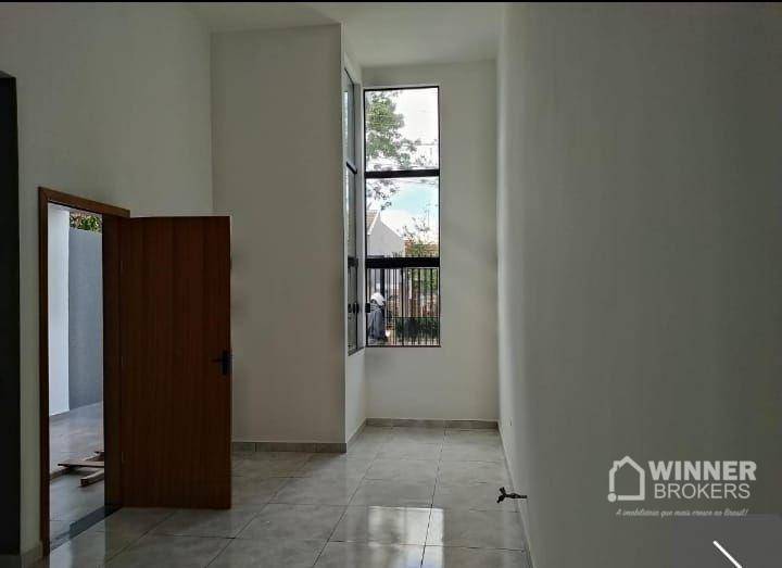 Casa à venda com 3 quartos, 75m² - Foto 1