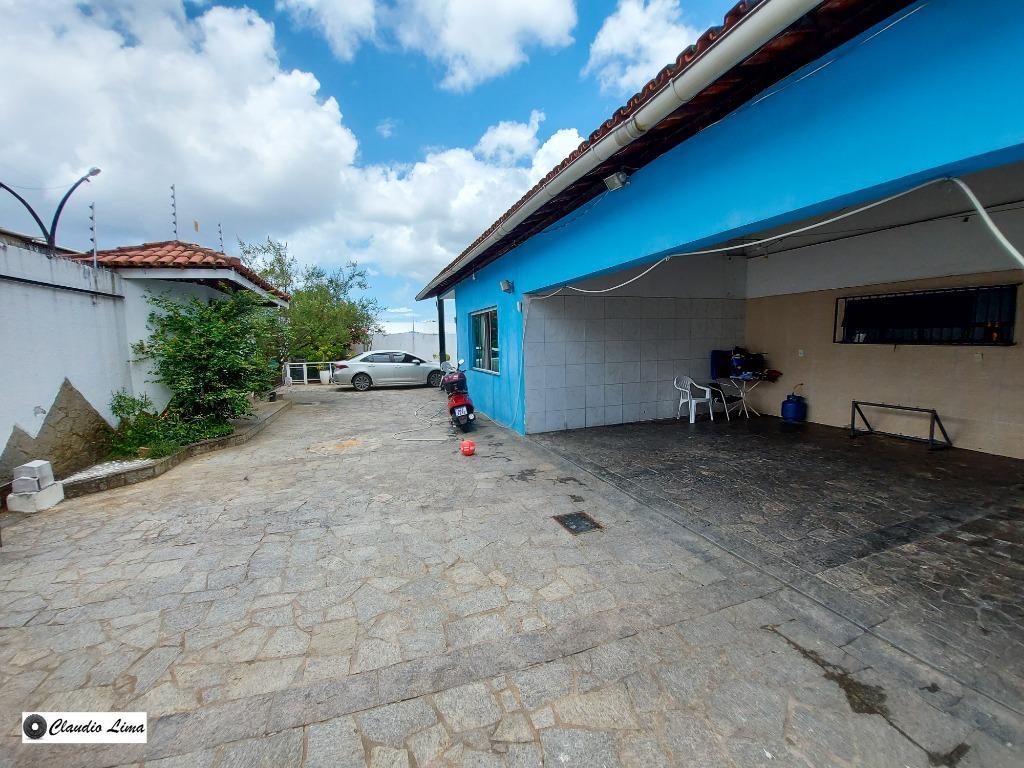 Casa à venda com 9 quartos, 382m² - Foto 52