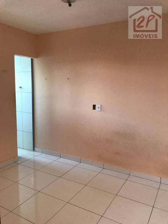 Casa à venda com 2 quartos, 125m² - Foto 4