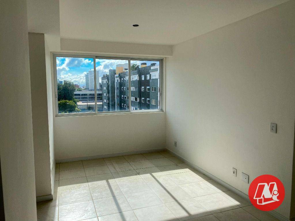 Apartamento para alugar com 3 quartos, 74m² - Foto 2