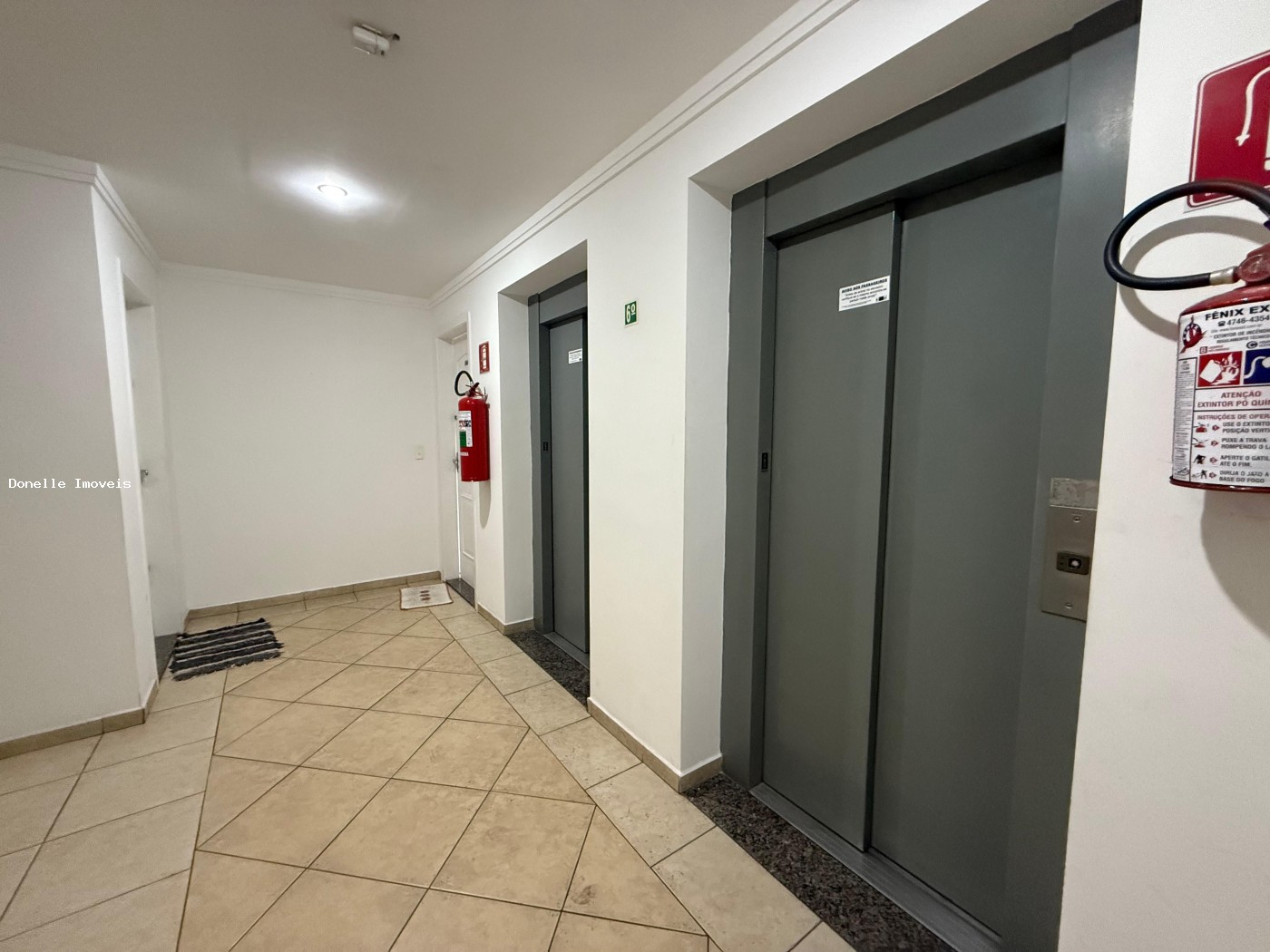 Apartamento para alugar com 3 quartos, 95m² - Foto 8
