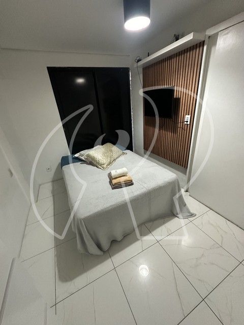 Apartamento à venda com 2 quartos, 66m² - Foto 3