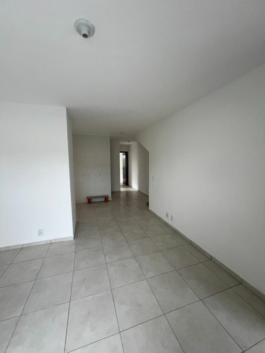 Apartamento à venda com 2 quartos, 70m² - Foto 6