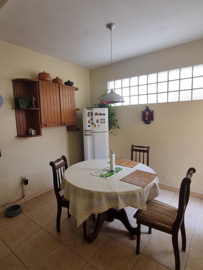 Casa à venda com 3 quartos, 255m² - Foto 11