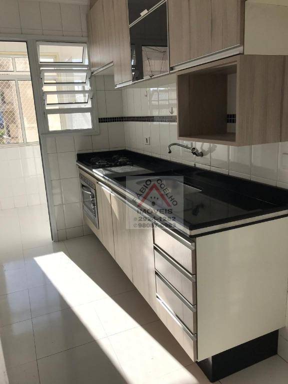 Apartamento à venda com 2 quartos, 67m² - Foto 11