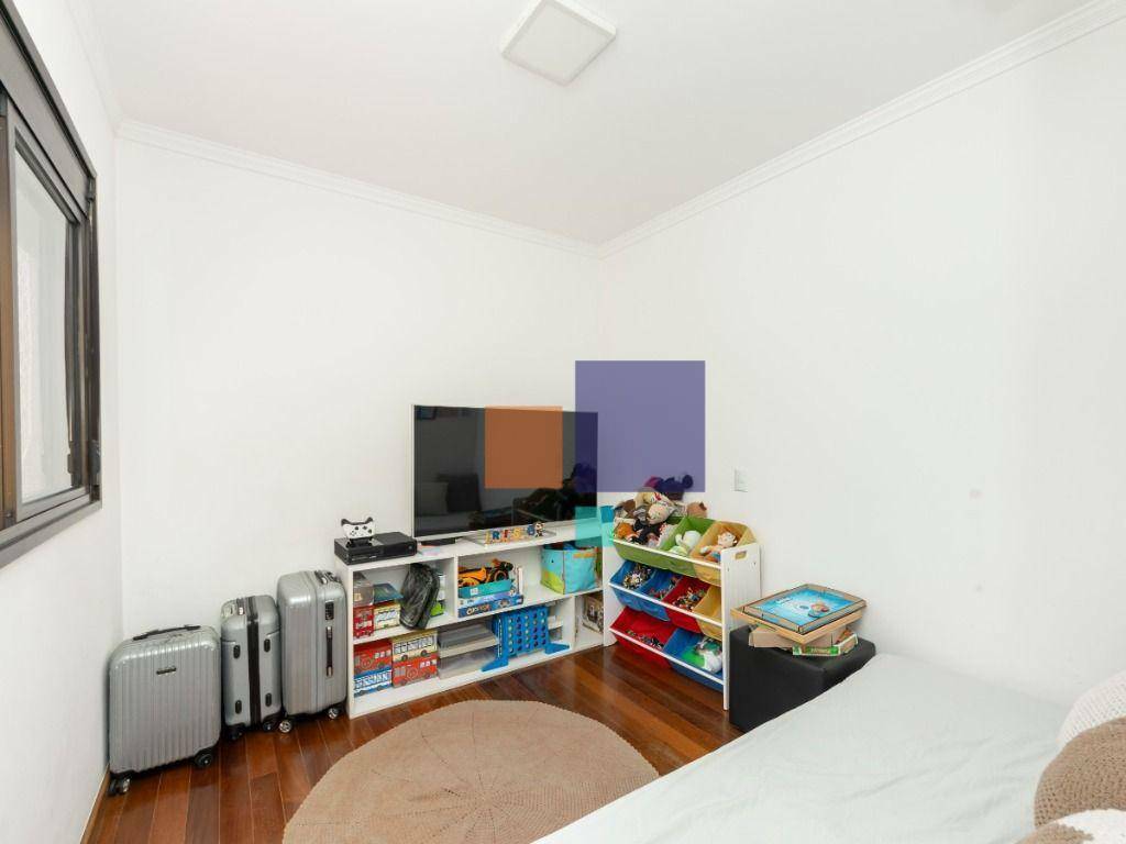 Apartamento à venda com 3 quartos, 150m² - Foto 3