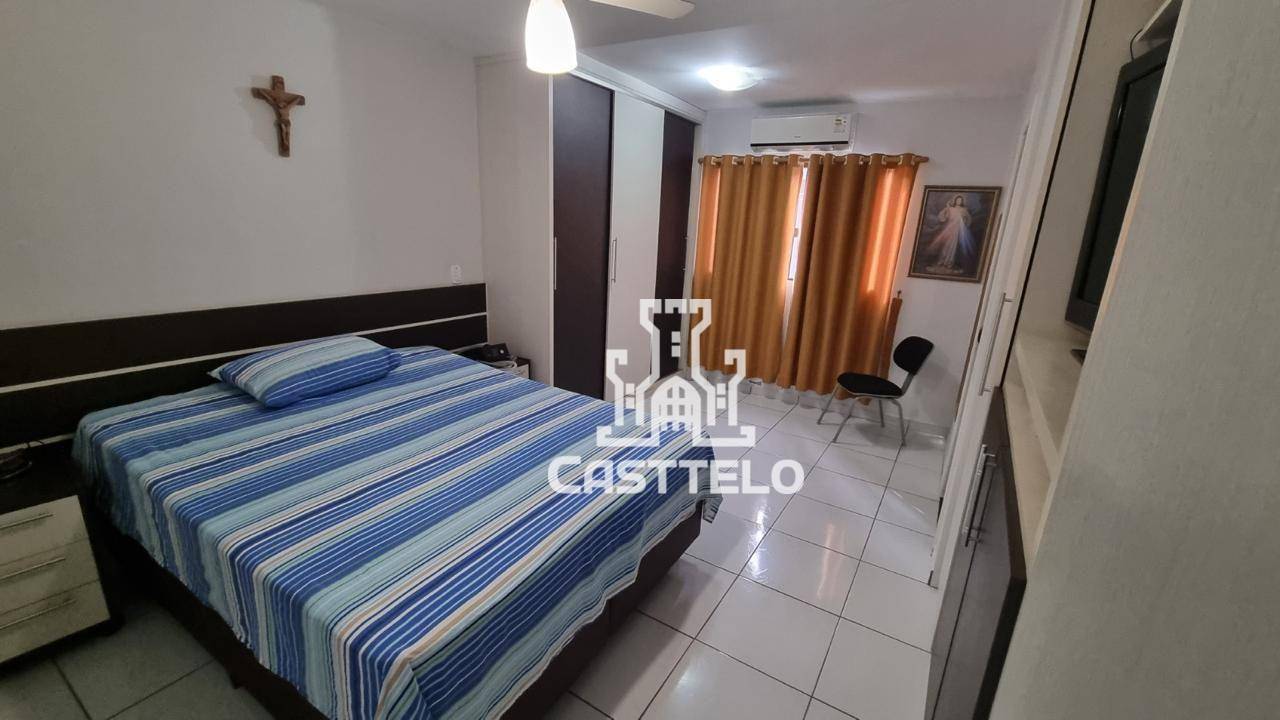 Casa à venda com 3 quartos, 250m² - Foto 9