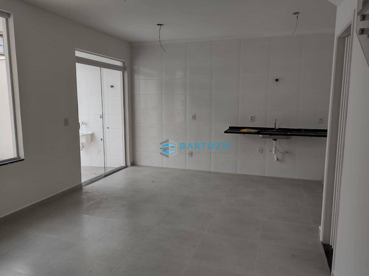 Sobrado à venda com 2 quartos, 70m² - Foto 5