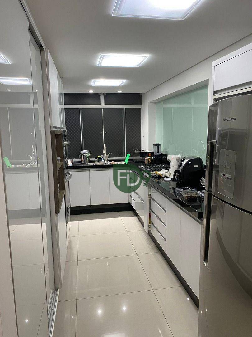 Apartamento à venda com 3 quartos, 278m² - Foto 30