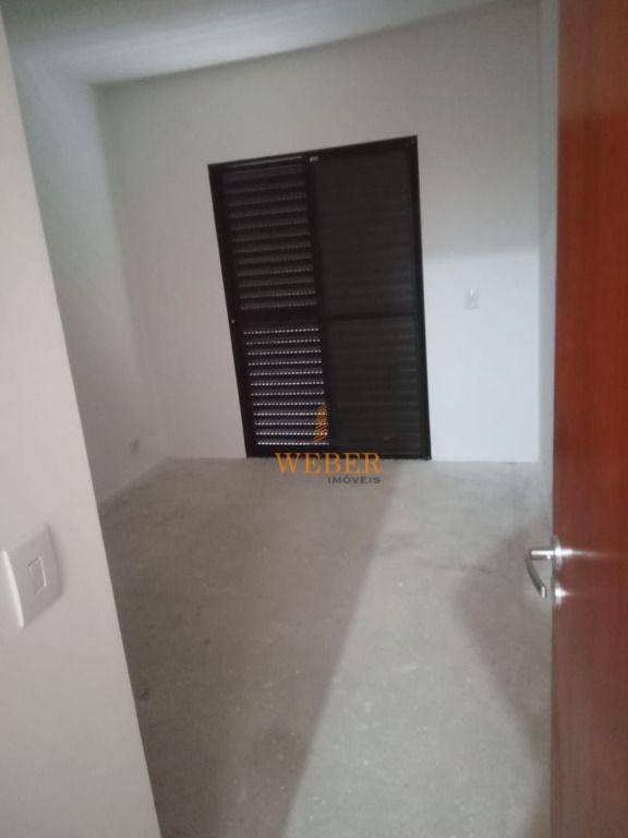 Casa à venda com 2 quartos, 62m² - Foto 12