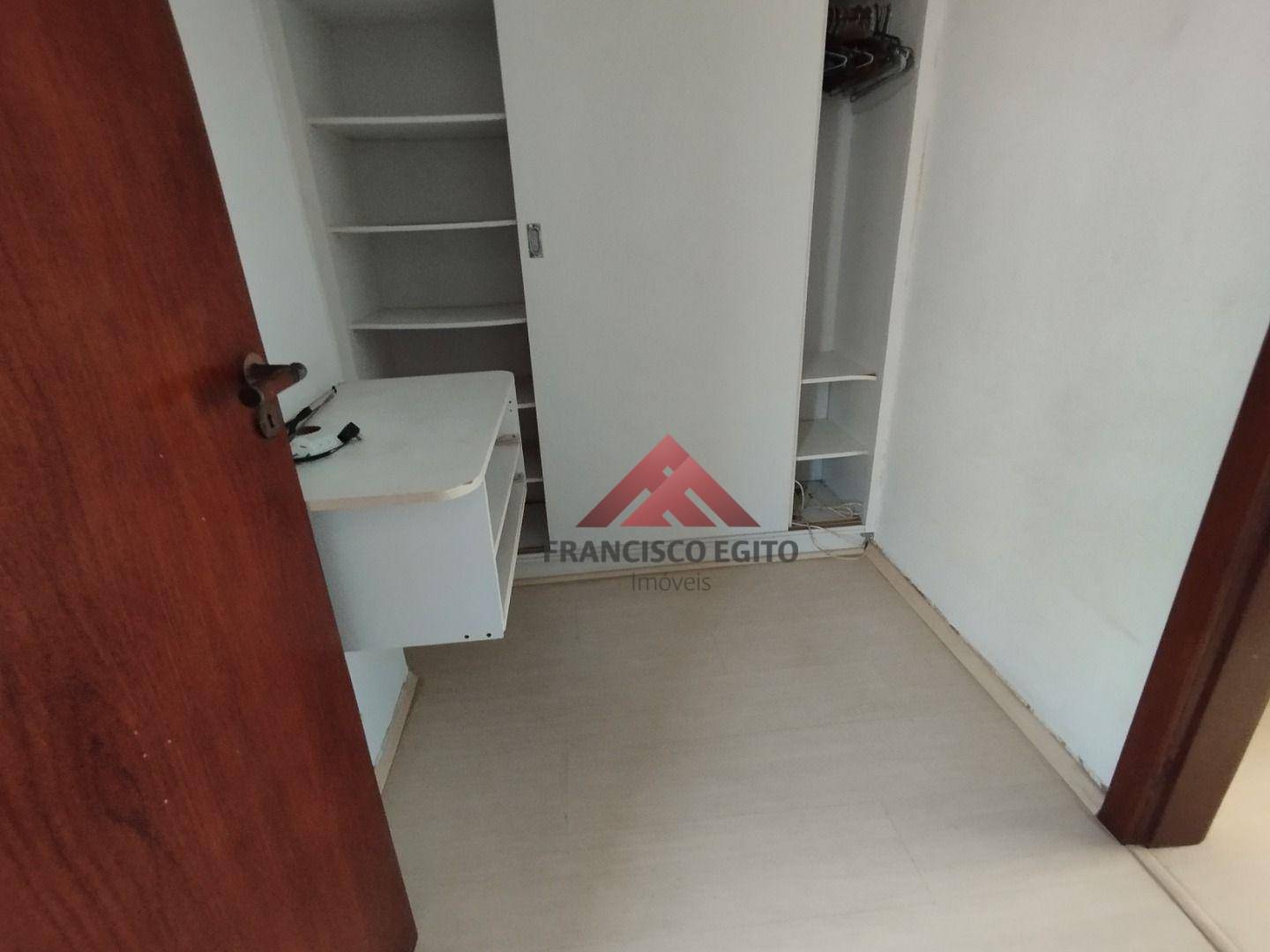 Apartamento à venda com 2 quartos, 70m² - Foto 17