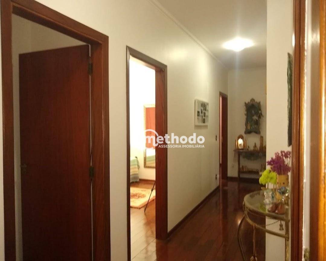 Casa à venda com 4 quartos, 286m² - Foto 11