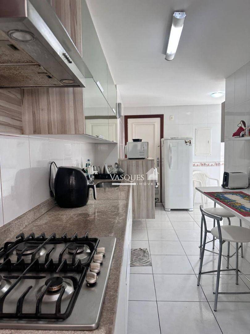 Apartamento à venda com 3 quartos, 136m² - Foto 16