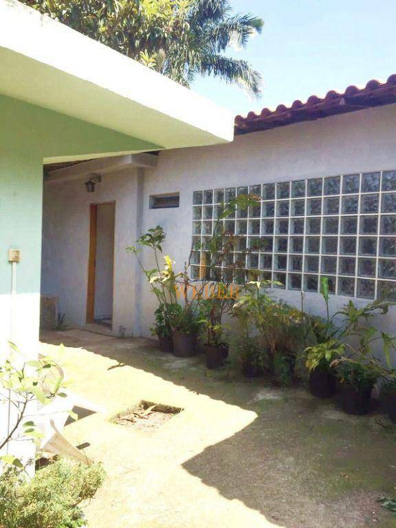 Casa à venda com 5 quartos, 250m² - Foto 2