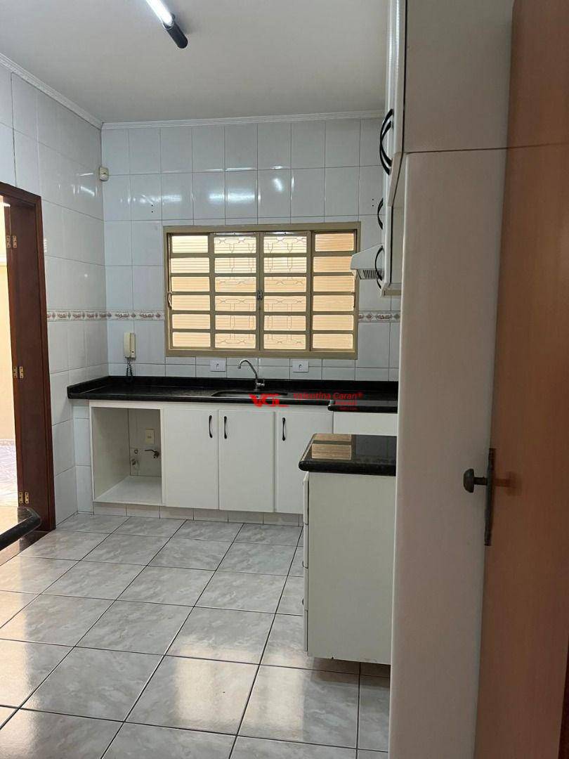 Casa para alugar com 3 quartos, 153m² - Foto 8