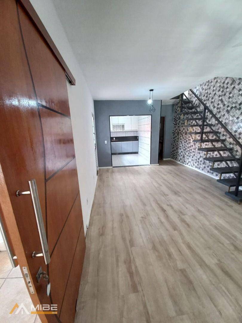 Casa para alugar com 2 quartos, 100m² - Foto 12