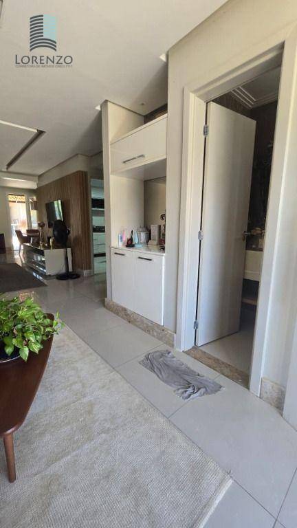 Casa de Condomínio à venda com 4 quartos, 221m² - Foto 18